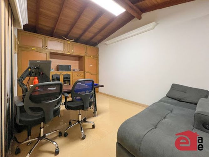 Casa de 5 alcobas en arriendo en Belen La Palma, Medellín, 220 m² · foto 5 de 20