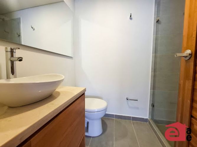 Apartamento de 3 alcobas en arriendo en Loma De San Jose, Sabaneta, 104 m² · foto 10 de 18