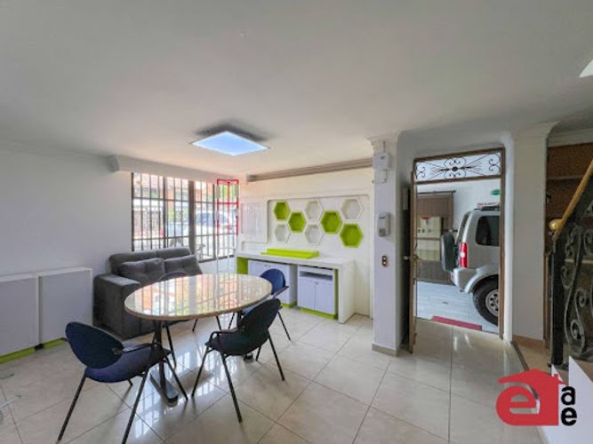 Casa de 5 alcobas en arriendo en Belen La Palma, Medellín, 220 m² · foto 18 de 20