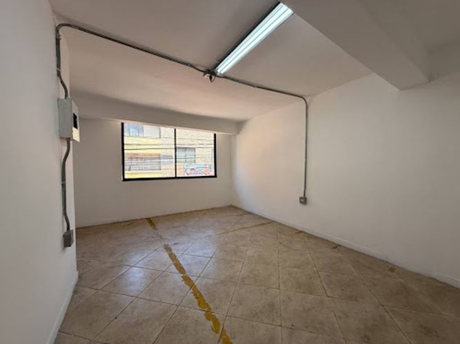 Casa de 1 alcoba en arriendo en Las Mercedes, Itagüí, 90 m² · foto 5 de 9