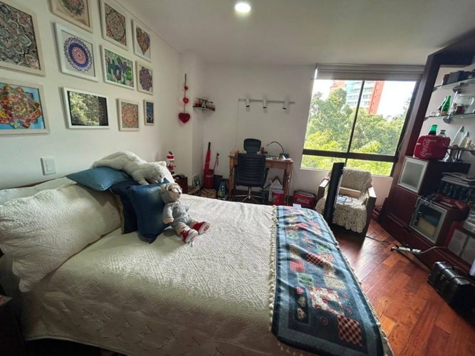 Apartamento de 2 alcobas en venta en Las Lomas, Medellín, 171 m² · foto 9 de 17