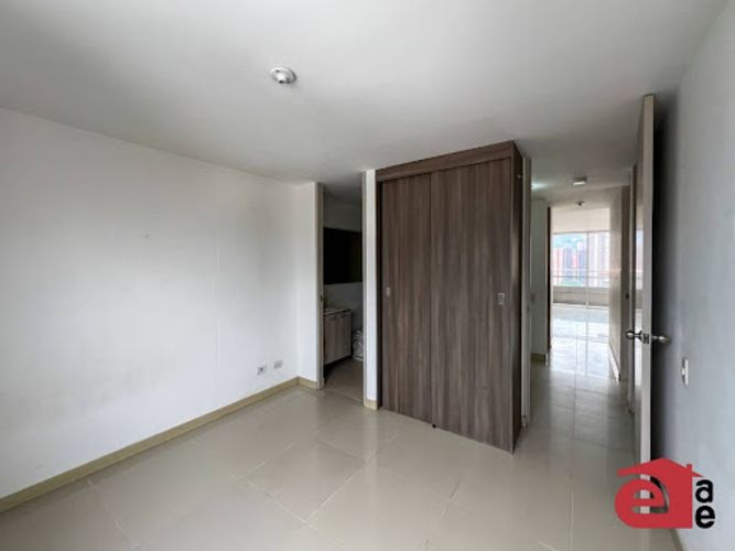 Apartamento de 3 alcobas en arriendo en Prados De Sabaneta, Sabaneta, 75 m² · foto 5 de 13