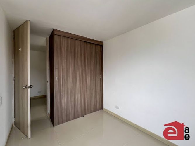 Apartamento de 3 alcobas en arriendo en Prados De Sabaneta, Sabaneta, 75 m² · foto 7 de 13