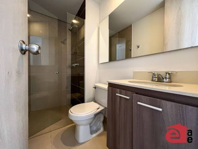 Apartamento de 3 alcobas en arriendo en Prados De Sabaneta, Sabaneta, 75 m² · foto 9 de 13