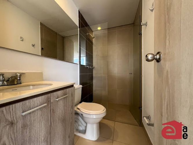 Apartamento de 3 alcobas en arriendo en Prados De Sabaneta, Sabaneta, 75 m² · foto 10 de 13