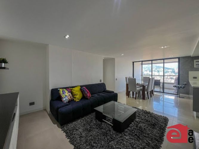 Apartamento de 3 alcobas en arriendo en Santa Maria De Los Angeles, Medellín, 125 m² · foto 2 de 19