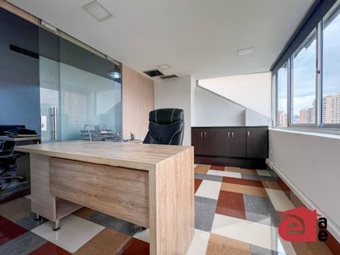 Oficina en arriendo en Villa Carlota, Medellín, 108 m² · foto 3 de 10