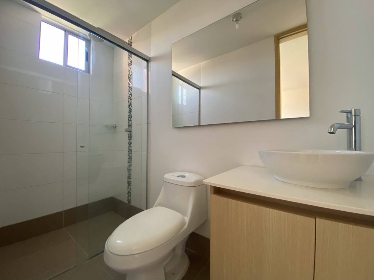 Apartamento en venta en Loma Del Esmeraldal, Envigado · foto 9 de 12