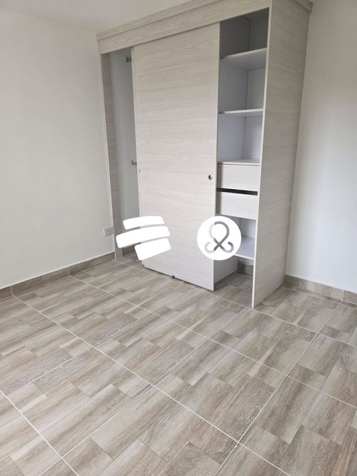 Apartamento de 2 alcobas en venta en Hato Viejo, Bello, 55 m² · foto 5 de 8