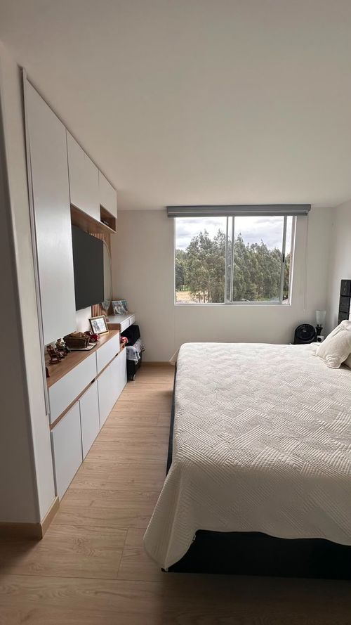 Apartamento de 3 alcobas en venta en La Estancia, Madrid, 90 m² · foto 22 de 24
