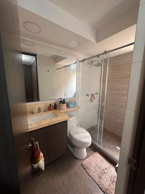 Apartamento de 3 alcobas en venta en La Estancia, Madrid, 90 m² · foto 23 de 24