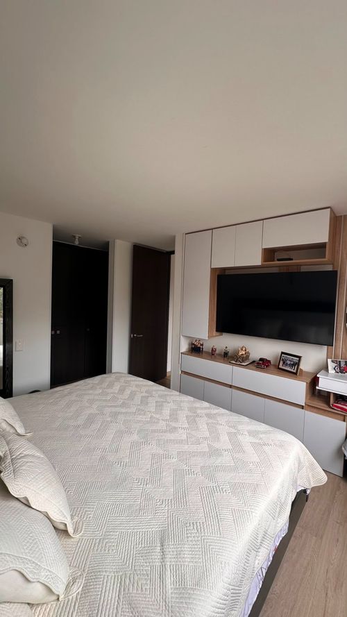 Apartamento de 3 alcobas en venta en La Estancia, Madrid, 90 m² · foto 20 de 24