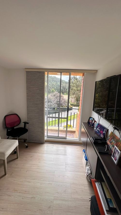 Apartamento de 3 alcobas en venta en La Estancia, Madrid, 90 m² · foto 16 de 24