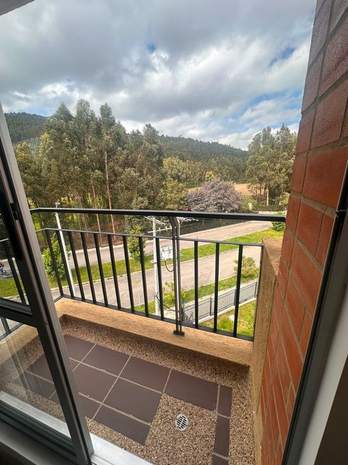 Apartamento de 3 alcobas en venta en La Estancia, Madrid, 90 m² · foto 17 de 24