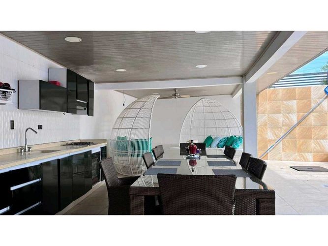 Casa de 6 alcobas en venta en San Carlos, Ibagué, 400 m² · foto 5 de 24