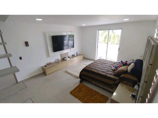 Casa de 6 alcobas en venta en San Carlos, Ibagué, 400 m² · foto 6 de 24