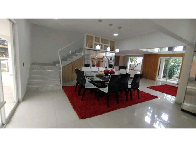 Casa de 6 alcobas en venta en San Carlos, Ibagué, 400 m² · foto 10 de 24