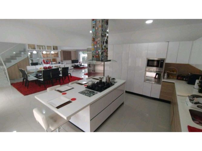 Casa de 6 alcobas en venta en San Carlos, Ibagué, 400 m² · foto 11 de 24
