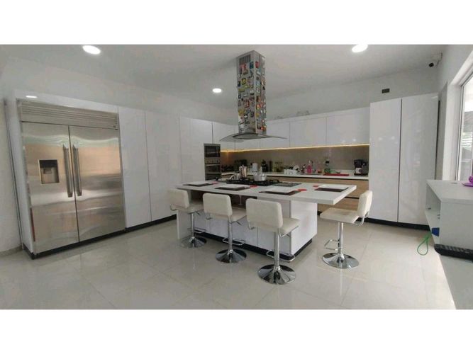 Casa de 6 alcobas en venta en San Carlos, Ibagué, 400 m² · foto 12 de 24