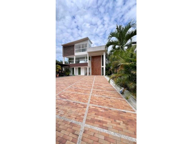 Casa de 6 alcobas en venta en San Carlos, Ibagué, 400 m² · foto 24 de 24
