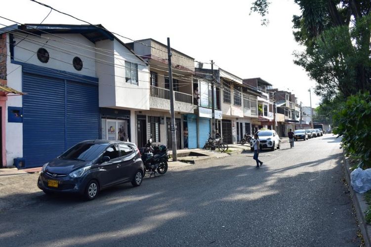 Bodega en arriendo en Manzanares, Cali, 220 m² · foto 3 de 3