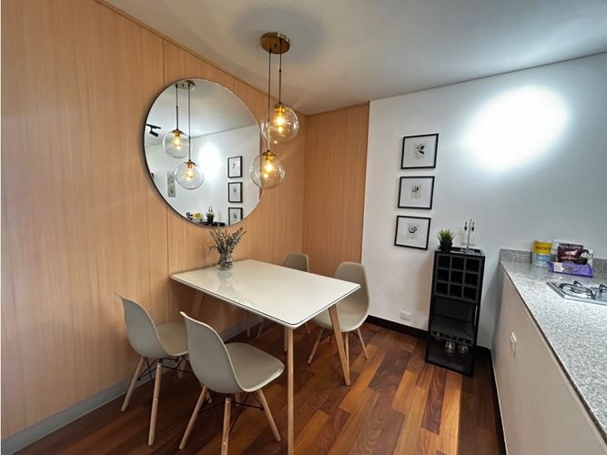Apartaestudio en venta en El Poblado, Medellín, 52 m² · foto 2 de 12