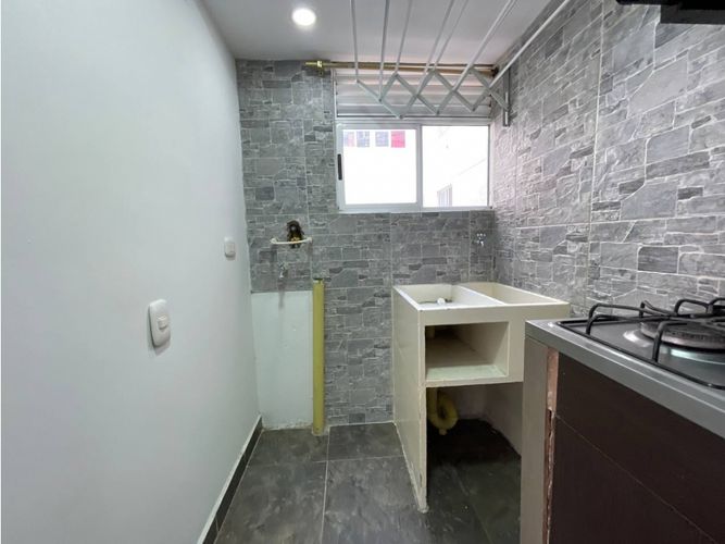 Apartamento de 2 alcobas en venta en Candelaria, 42 m² · foto 3 de 19
