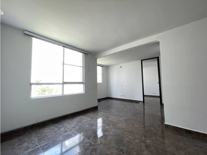 Apartamento de 2 alcobas en venta en Candelaria, 42 m² · foto 4 de 19
