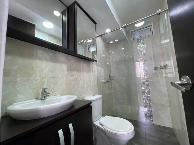 Apartamento de 2 alcobas en venta en Candelaria, 42 m² · foto 10 de 19