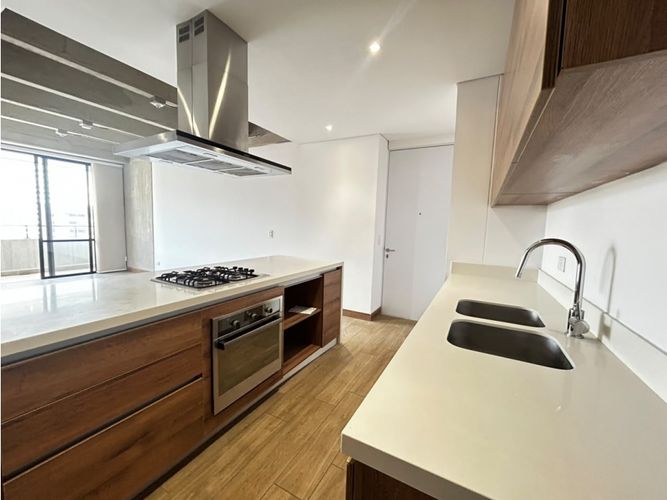 Apartamento en venta en Ciudad Del Río, Medellín · foto 4 de 18