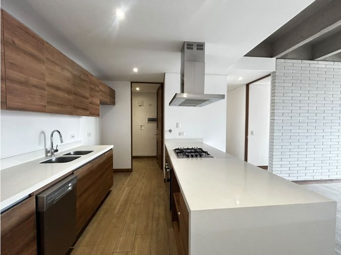 Apartamento en venta en Ciudad Del Río, Medellín · foto 5 de 18