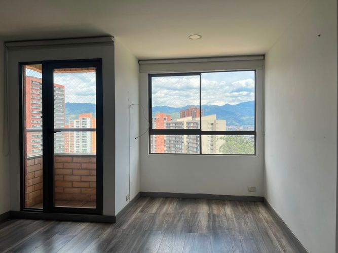 Apartamento de 2 alcobas en venta en El Poblado, Medellín, 142 m² · foto 9 de 15