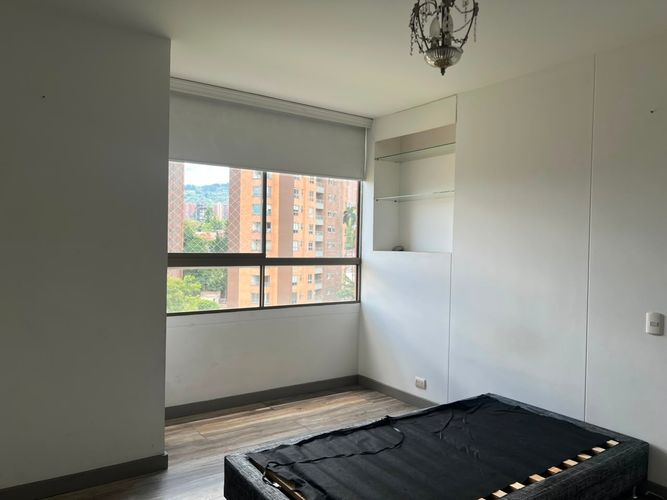Apartamento de 2 alcobas en venta en El Poblado, Medellín, 142 m² · foto 10 de 15