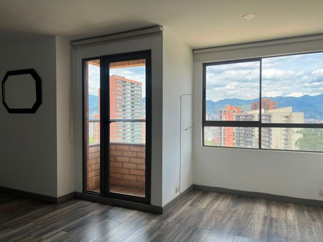 Apartamento de 2 alcobas en venta en El Poblado, Medellín, 142 m² · foto 7 de 15