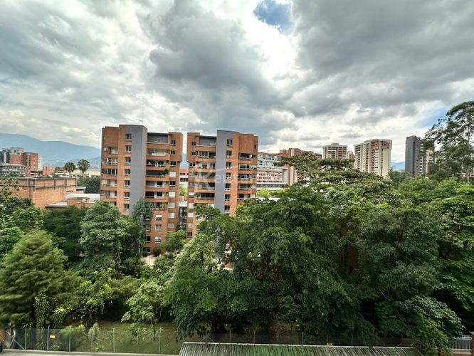 Apartamento de 3 alcobas en arriendo en San Lucas, Medellín, 90 m² · foto 5 de 21