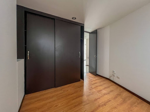 Apartamento en arriendo en El Portal, Envigado · foto 6 de 13
