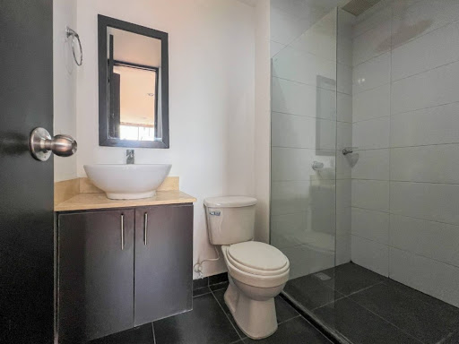 Apartamento en arriendo en El Portal, Envigado · foto 8 de 13