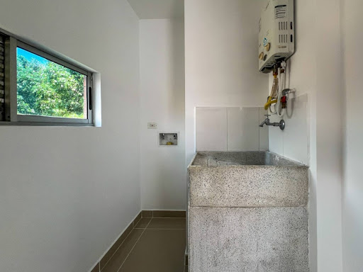 Apartamento en arriendo en El Portal, Envigado · foto 9 de 13