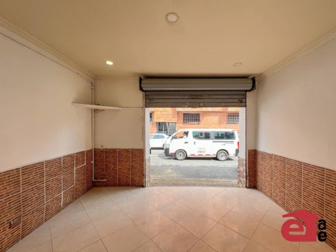 Local en arriendo en Mesa, Envigado, 33 m² · foto 2 de 10