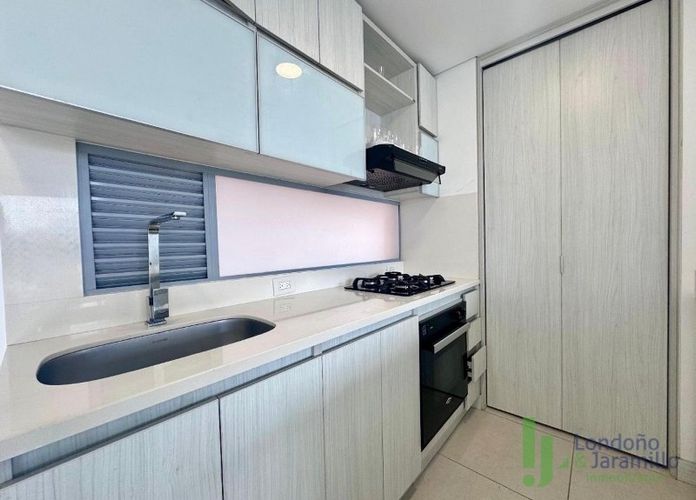 Apartamento de 2 alcobas en venta en Loma Del Chocho, Envigado, 87 m² · foto 3 de 20