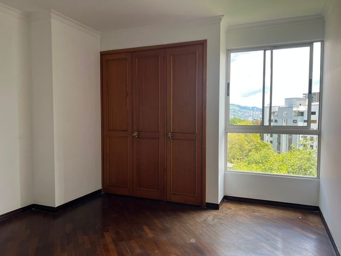 Apartamento de 3 alcobas en venta en El Poblado, Medellín, 168 m² · foto 14 de 17