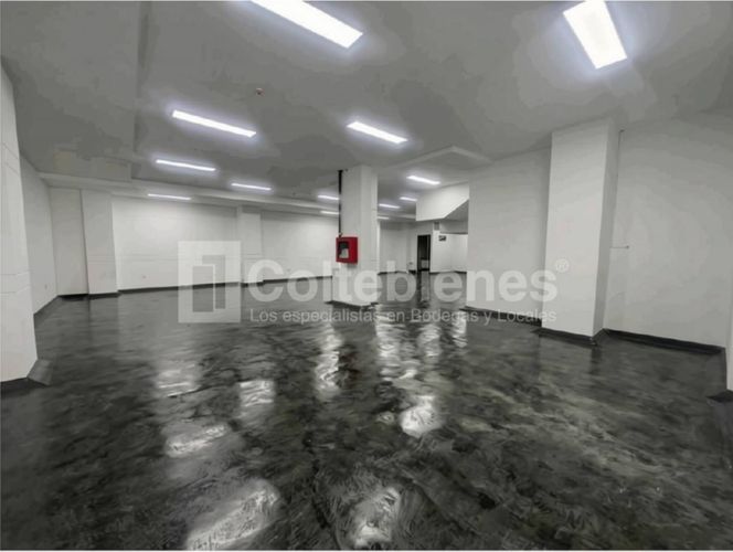 Bodega en venta en Villa Paula, Itagüí, 300 m² · foto 2 de 10