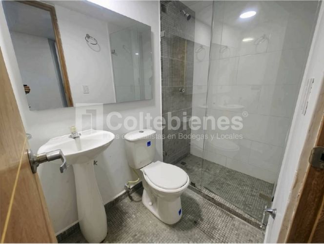 Bodega en venta en Villa Paula, Itagüí, 300 m² · foto 9 de 10