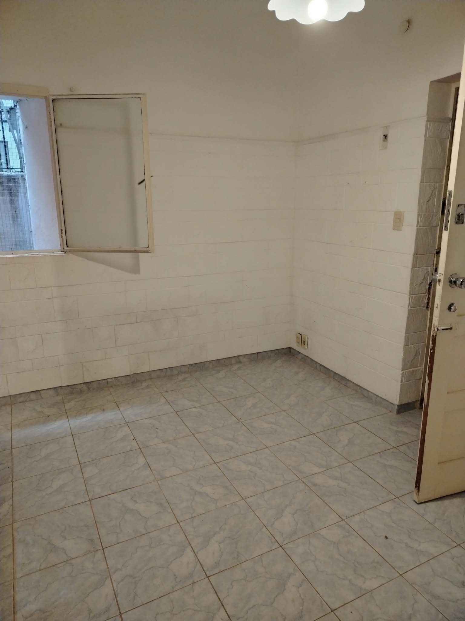 ALQUILO APTO. 1 DORM. CORDÓN.