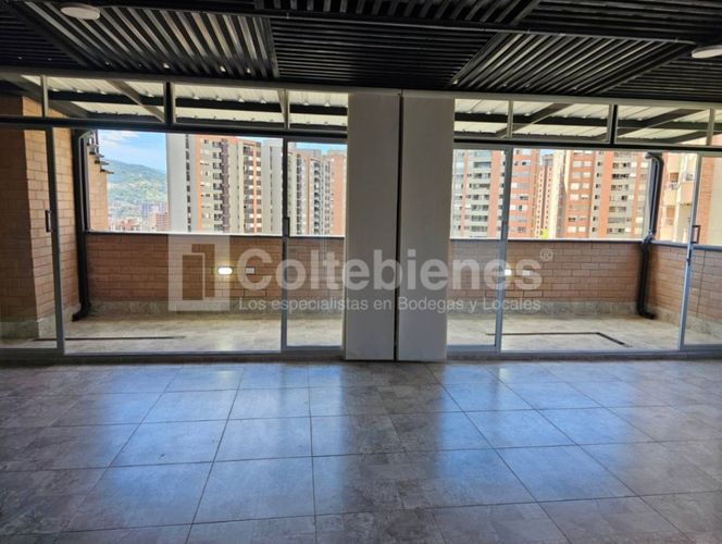 Apartamento de 3 alcobas en venta en Las Lomitas, Sabaneta, 120 m² · foto 2 de 16