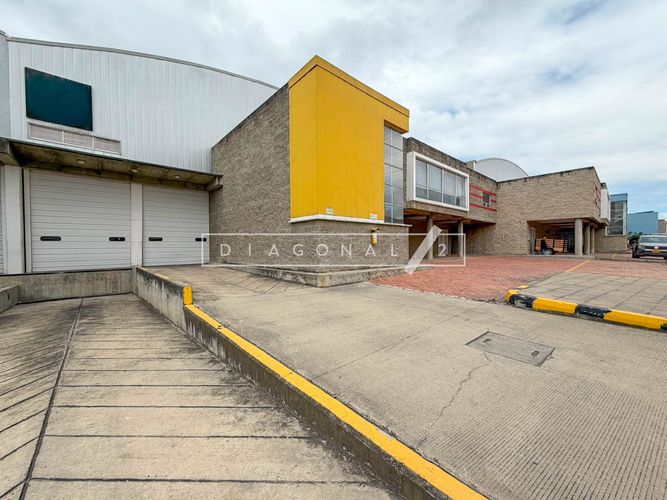 Bodega en arriendo en La Florida, Cota, 1011 m² · foto 10 de 10