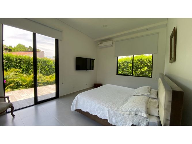 Casa de 6 alcobas en venta en Alfaguara, Jamundí, 480 m² · foto 13 de 24