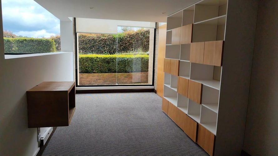 Casa de 4 alcobas en venta en Yerbabonita Bosque Nativo, Sopó, 380 m² · foto 2 de 16