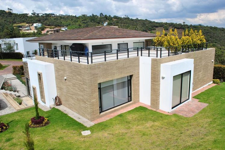 Casa de 4 alcobas en venta en Yerbabonita Bosque Nativo, Sopó, 380 m² · foto 7 de 16