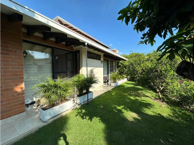Casa de 5 alcobas en venta en Alfaguara, Jamundí, 276 m² · foto 9 de 24